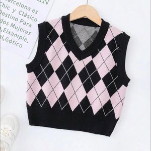 ROMWE Argyle Pattern Sweater Vest in pink and black